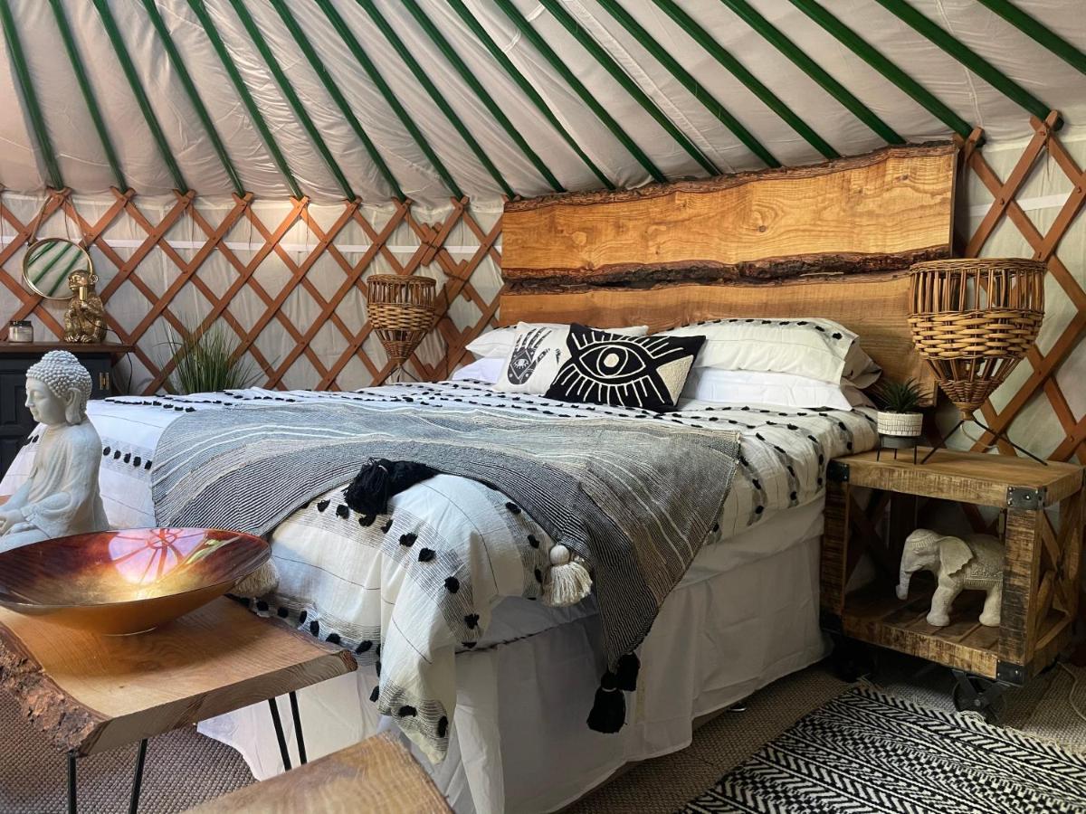 Готель O Dan Y Coed Luxury Yurt With Hot Tub Chwilog Екстер'єр фото