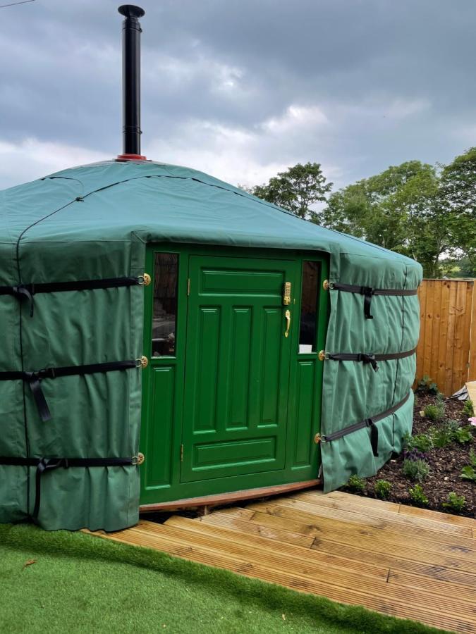 Готель O Dan Y Coed Luxury Yurt With Hot Tub Chwilog Екстер'єр фото