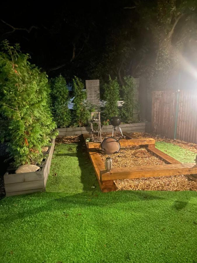 Готель O Dan Y Coed Luxury Yurt With Hot Tub Chwilog Екстер'єр фото
